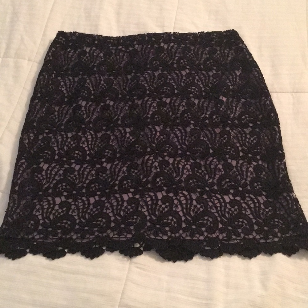 Ann Taylor lace pencil skirt 8 P